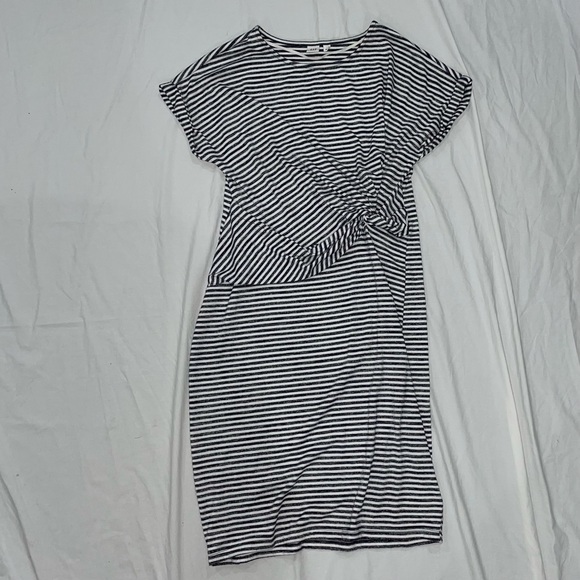 GAP Dresses & Skirts - Gap navy striped dress- Size L